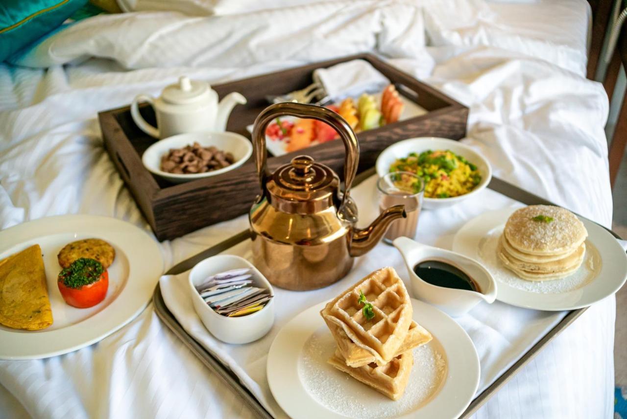 Hawthorn Suites By Wyndham Dwarka Экстерьер фото