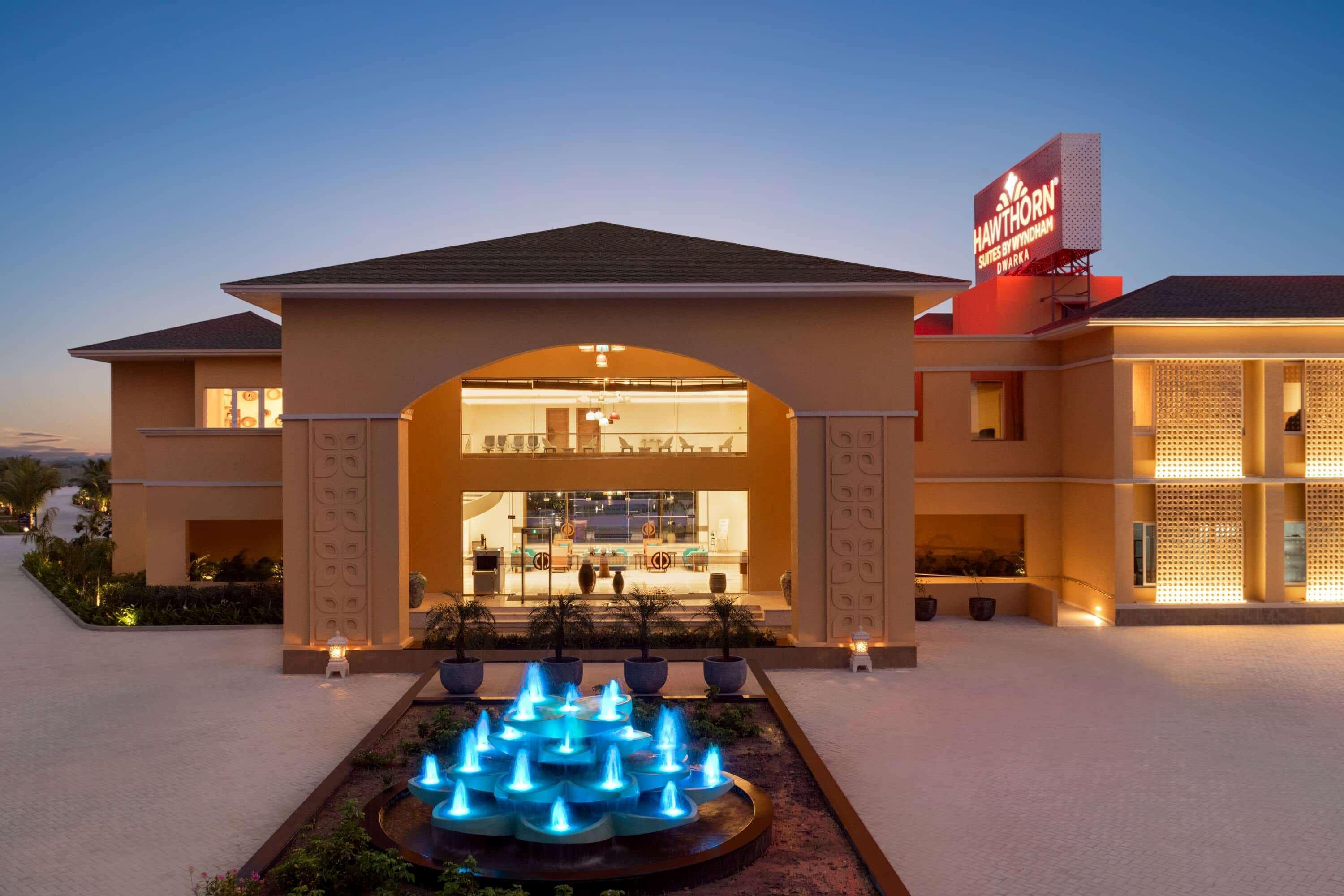 Hawthorn Suites By Wyndham Dwarka Экстерьер фото
