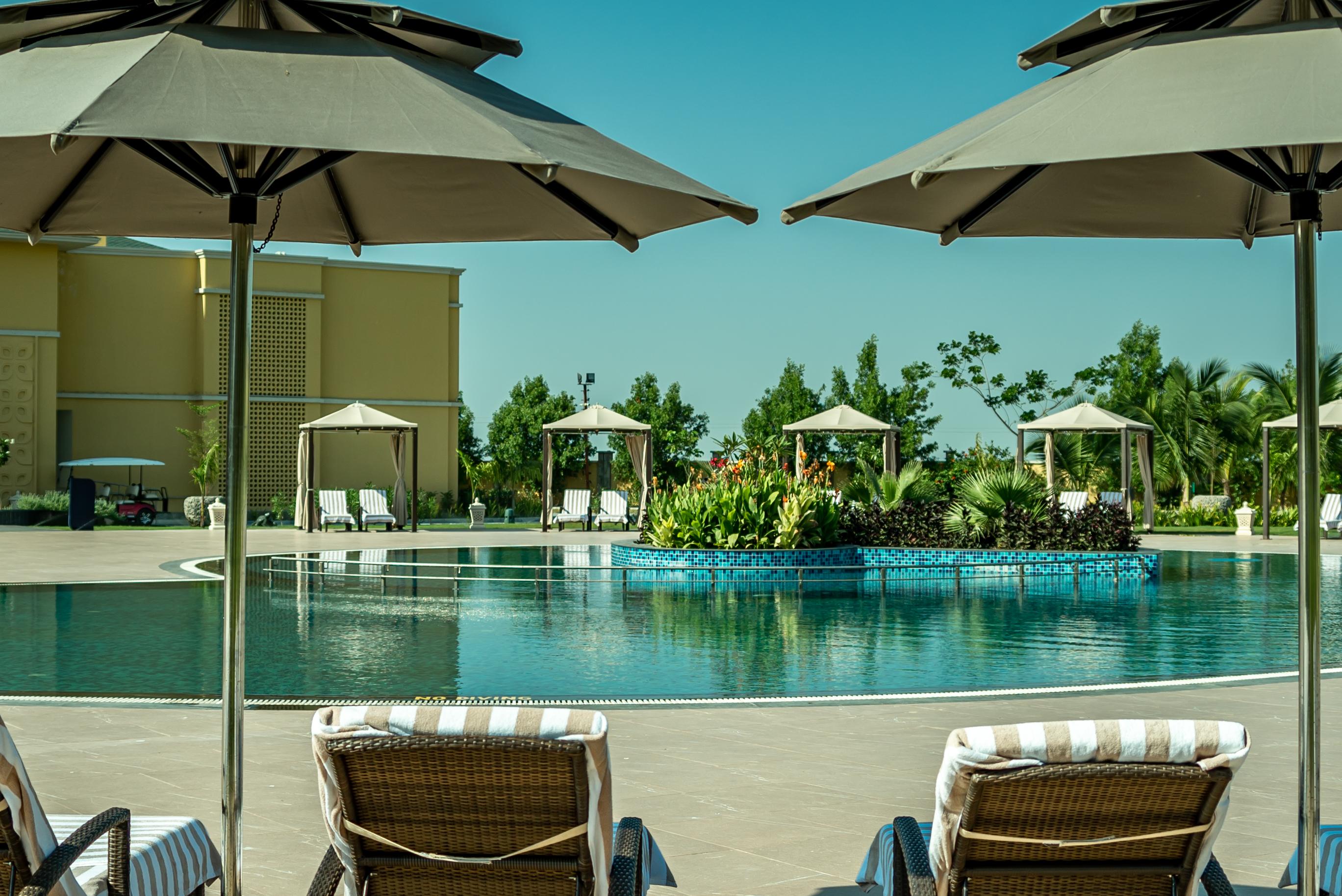 Hawthorn Suites By Wyndham Dwarka Экстерьер фото