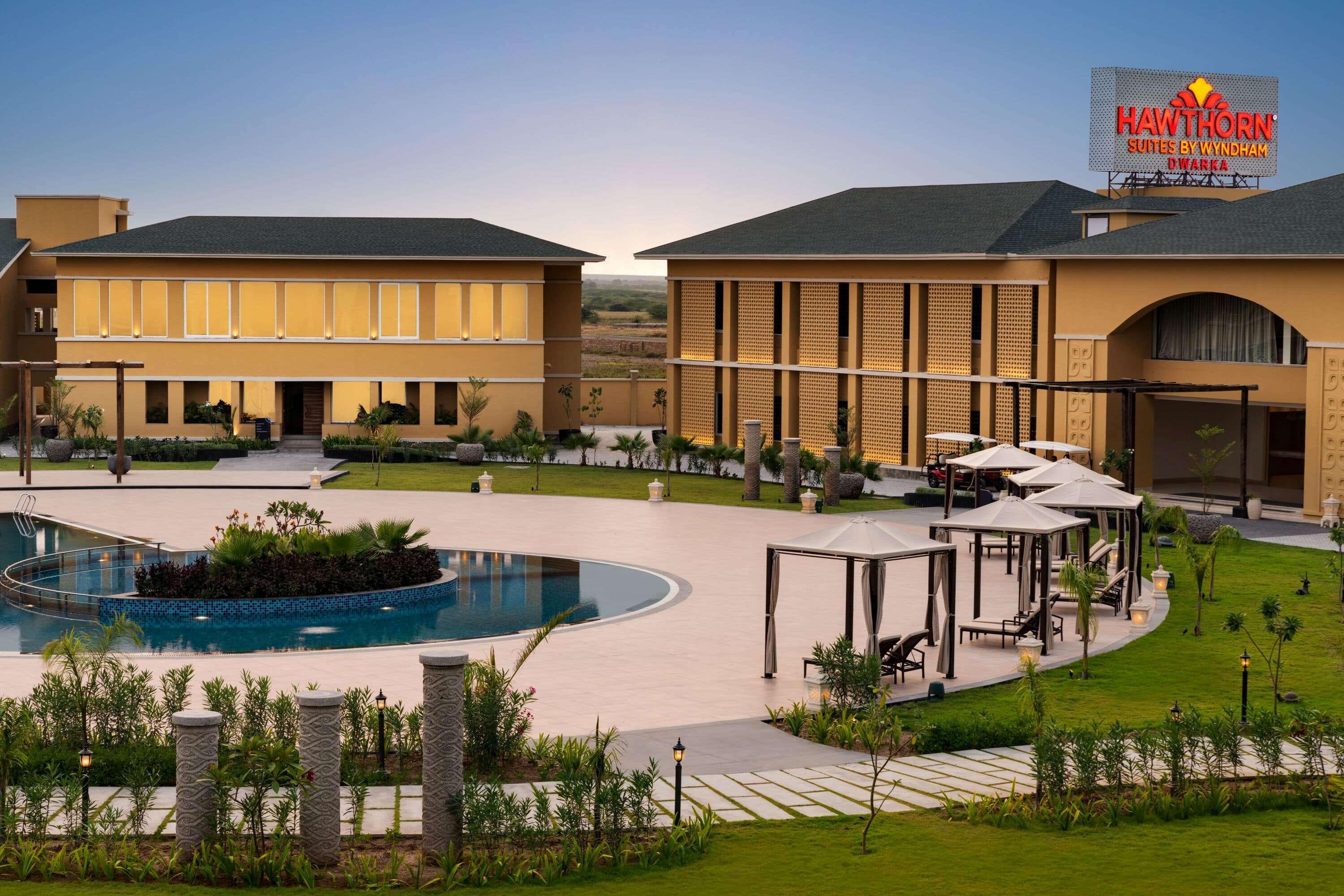 Hawthorn Suites By Wyndham Dwarka Экстерьер фото