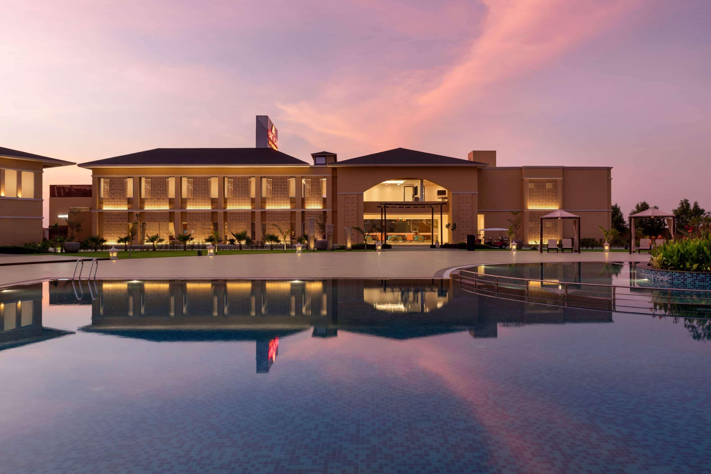Hawthorn Suites By Wyndham Dwarka Экстерьер фото