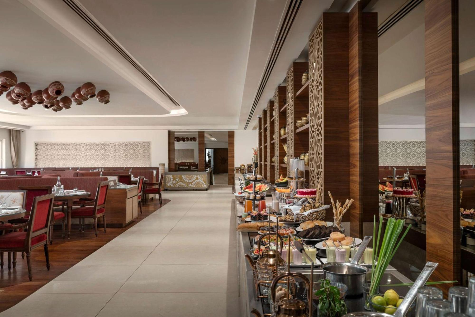 Hawthorn Suites By Wyndham Dwarka Экстерьер фото